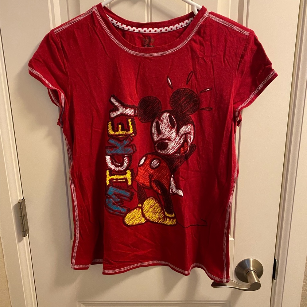 Wonderful World Of Disney XL Top Juniors Mickey Mouse Red Shirt Short Sleeve Tee